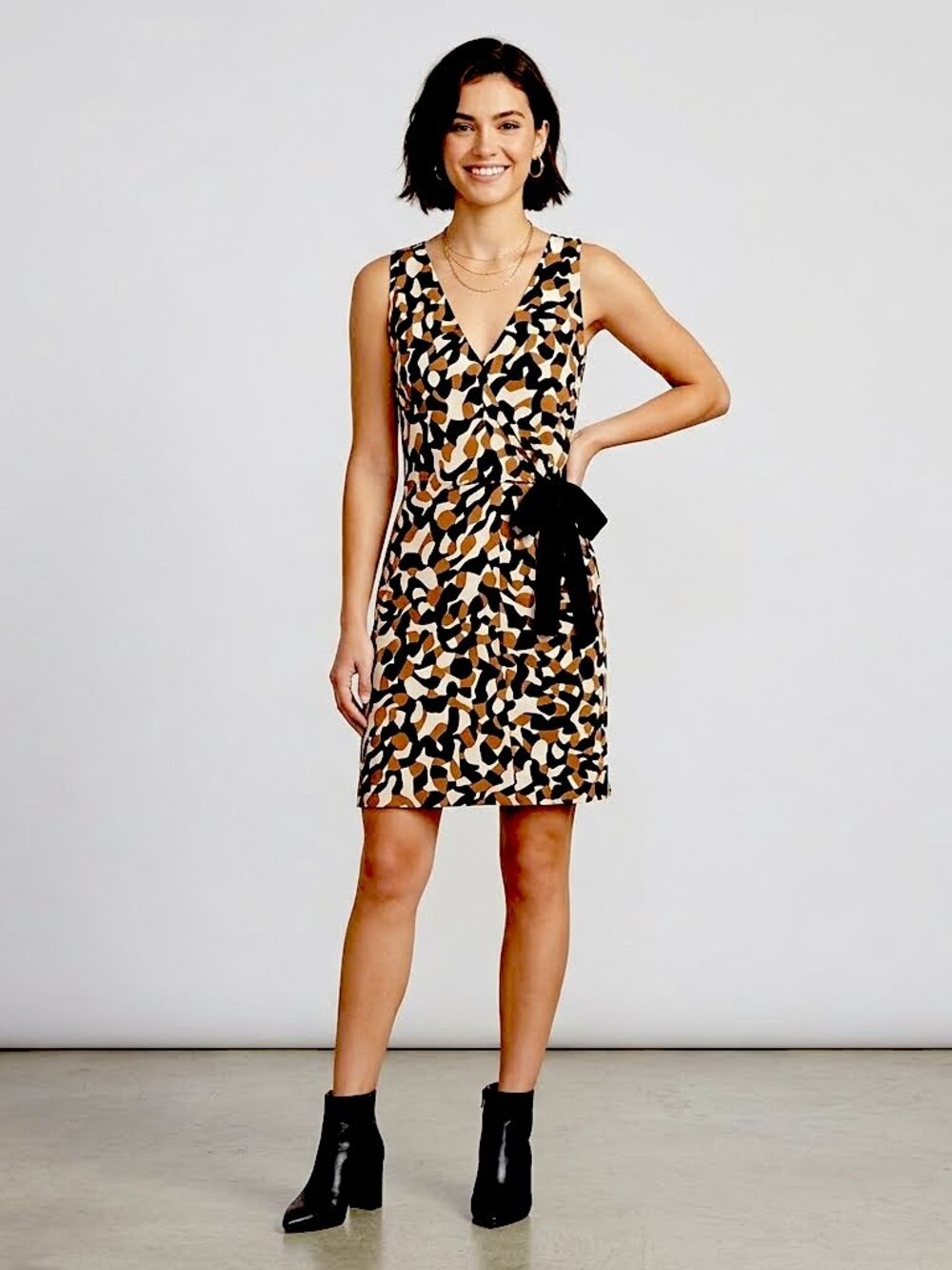 Diane Von Furstenberg Silk Wrap Dress V-Neck Sleeveless Wm Sz 8 EUC